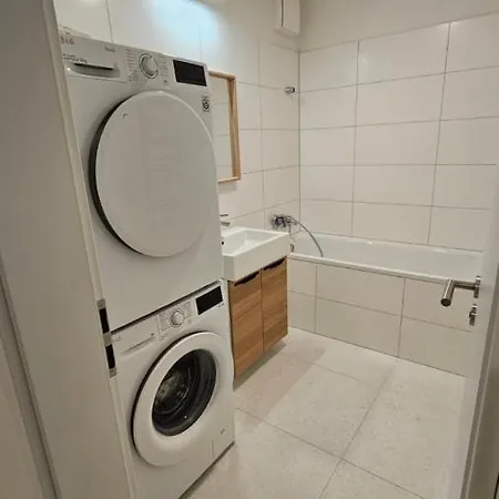 2 With Terrace, New Building, 3bk شقة براتسيلافا